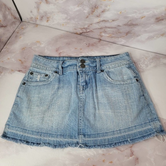 Rue 21 Light Wash Distressed Raw Hem Floral Patching Denim Skirt - Picture 2 of 8